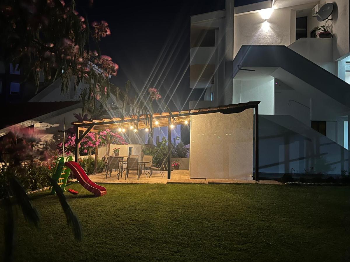 Apartments Radosevic ウルツィニ エクステリア 写真